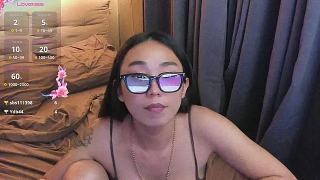 MissAyaCollins online show from 12.04.24