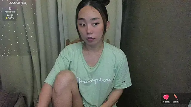 MissAyaCollins online show from 10.17.25