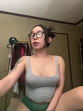 MissAyaCollins online show from 04.06.26