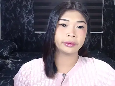 Snapshot of Maria-Moore chatting on 05.19.26 Maria-Moore online show from 05.19.26
