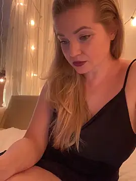 Lady  Maria online show from 02.12.25