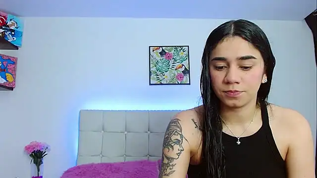 Snapshot of Layla_Rachel chatting on 01.09.25 Layla Rachel online show from 01.09.25