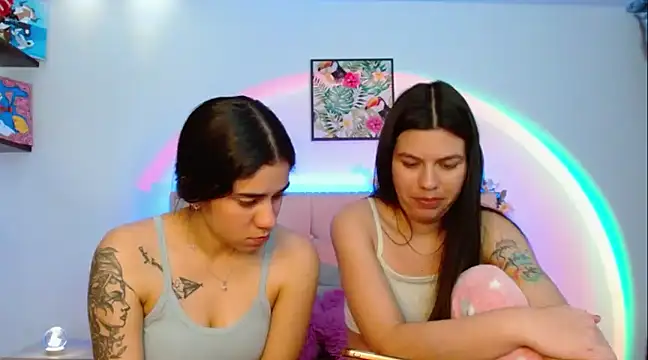 Snapshot of Layla_Rachel chatting on 01.25.25 Layla Rachel online show from 01.25.25