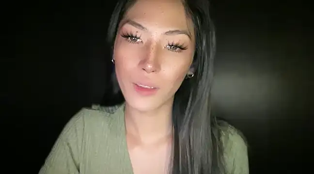 Snapshot of Bella_Gordon chatting on 01.28.25 Bella Gordon online show from 01.28.25