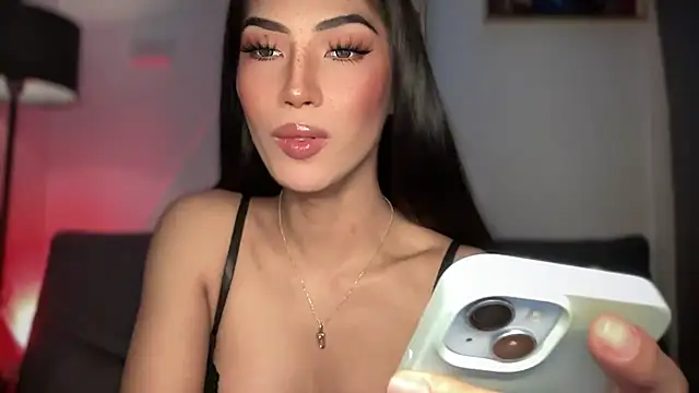 Bella Gordon online show from 11.30.25