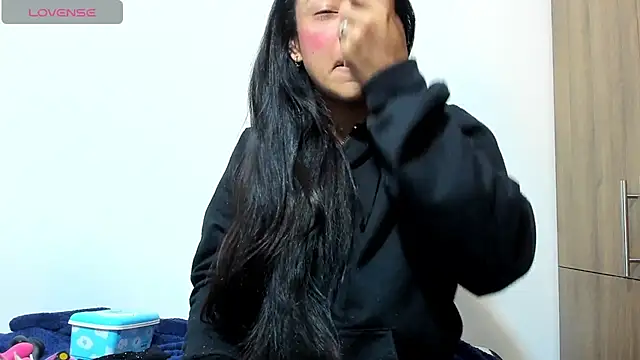 Bessie32 online show from 12.02.25