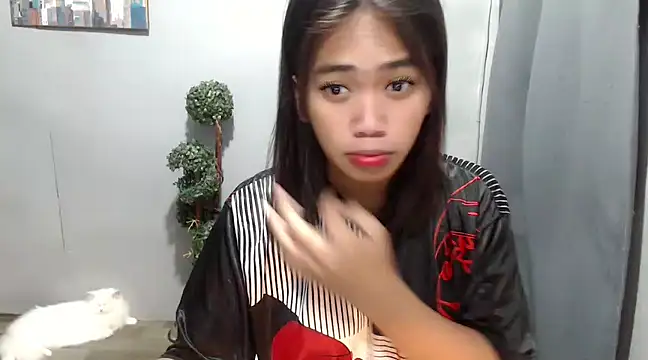 Snapshot of pinay_sofia chatting on 03.17.25 pinay sofia online show from 03.17.25