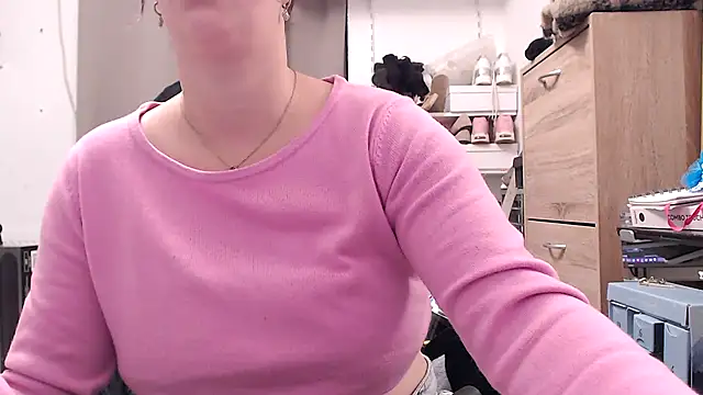 Snapshot of Amai_Live chatting on 11.07.25 Amai Live online show from 11.07.25