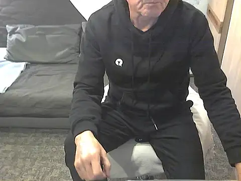 kiam471 online show from 11.12.25