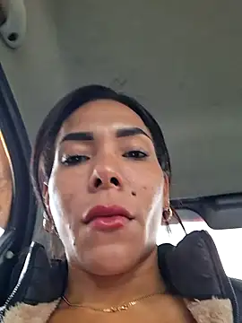 Snapshot of Doll_Loren chatting on 01.28.25 Doll Loren online show from 01.28.25