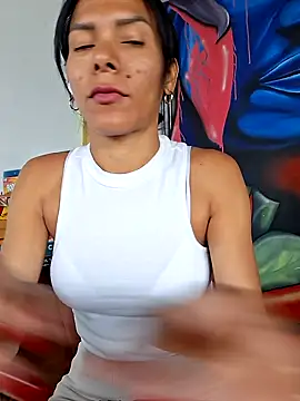 Snapshot of Doll_Loren chatting on 02.04.25 Doll Loren online show from 02.04.25