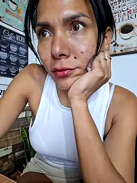 Snapshot of Doll_Loren chatting on 02.04.25 Doll Loren online show from 02.04.25
