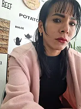 Snapshot of Doll_Loren chatting on 02.12.25 Doll Loren online show from 02.12.25