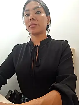 Doll Loren online show from 02.18.26