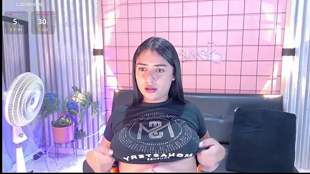 mensia hernandz online show from 10.27.25