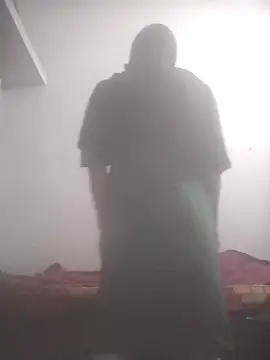 Snapshot of sonalicrossy chatting on 11.26.25 sonalicrossy online show from 11.26.25