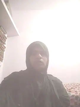 Snapshot of sonalicrossy chatting on 12.19.25 sonalicrossy online show from 12.19.25