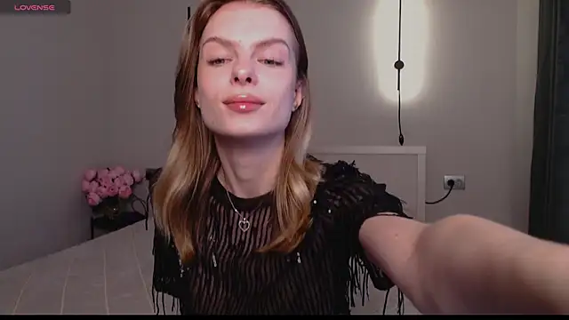 Snapshot of ly_lydia chatting on 02.22.25 ly lydia online show from 02.22.25