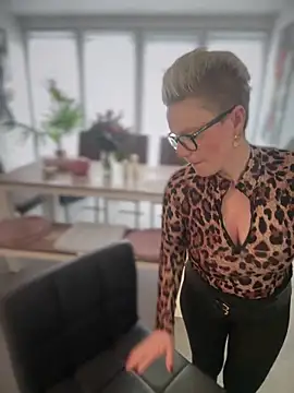 Snapshot of German_Milf chatting on 02.12.25 German Milf online show from 02.12.25