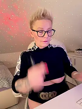 German Milf online show from 02.14.26