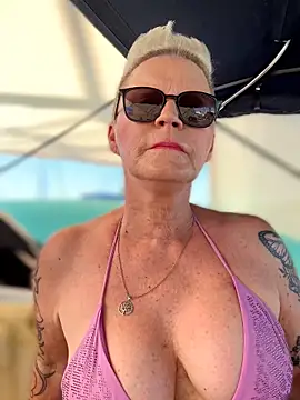 German Milf online show from 06.20.26