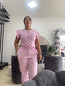 Snapshot of daniela_henao chatting on 04.10.26 daniela henao online show from 04.10.26