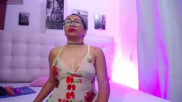 hornywife  online show from 03.12.25