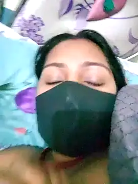 Shristiprakash0 online show from 11.18.25