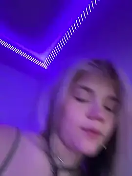 Snapshot of Cutiepiespanks chatting on 10.09.25 Cutiepiespanks online show from 10.09.25