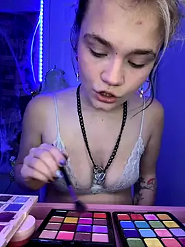 Snapshot of Cutiepiespanks chatting on 10.26.25 Cutiepiespanks online show from 10.26.25