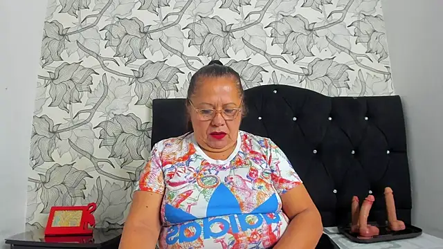 Keira Lennox online show from 01.06.26