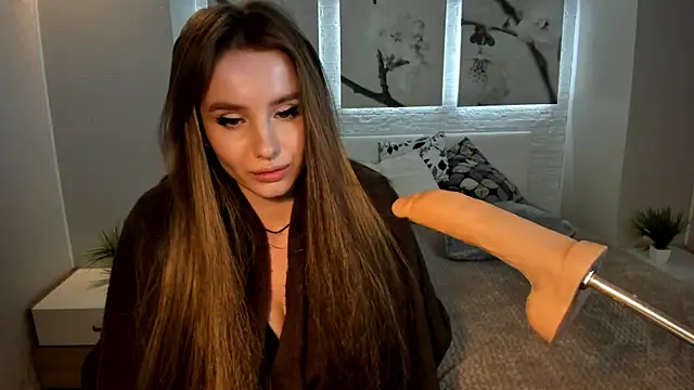 Snapshot of Betty_June chatting on 12.17.24 Betty June online show from 12.17.24