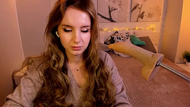 Snapshot of Betty_June chatting on 02.12.25 Betty June online show from 02.12.25