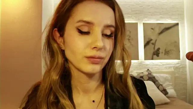 Snapshot of Betty_June chatting on 03.13.25 Betty June online show from 03.13.25