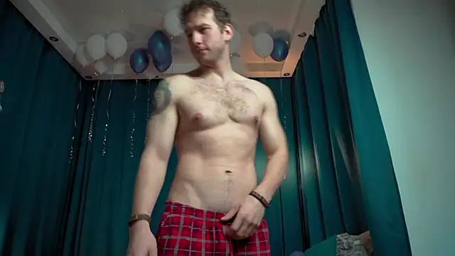 Snapshot of VIktorSecret chatting on 04.14.26 VIktorSecret online show from 04.14.26