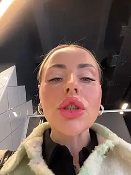 EmaSalis online show from 03.25.26