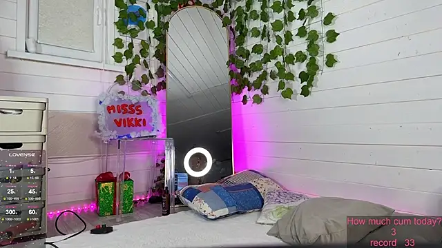 Snapshot of Misss_Vikk chatting on 01.17.25 Misss Vikk online show from 01.17.25