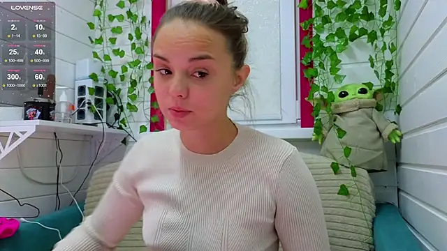 Snapshot of Misss_Vikk chatting on 10.11.25 Misss Vikk online show from 10.11.25