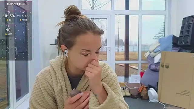 Misss Vikk online show from 04.08.26