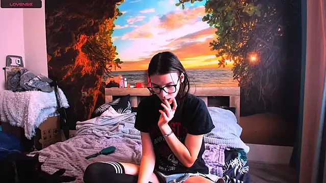 MollyLollipop online show from 02.06.25