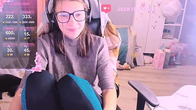 MollyLollipop online show from 11.10.25