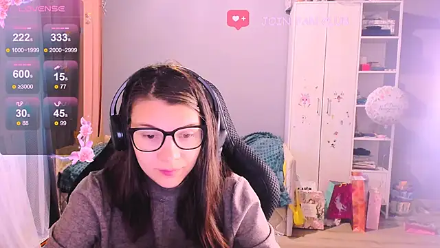 MollyLollipop online show from 11.13.25