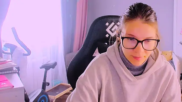 MollyLollipop online show from 05.13.26