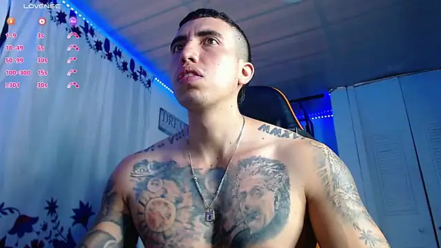 Snapshot of Adam_Hudsond chatting on 01.18.26 Adam Hudsond online show from 01.18.26