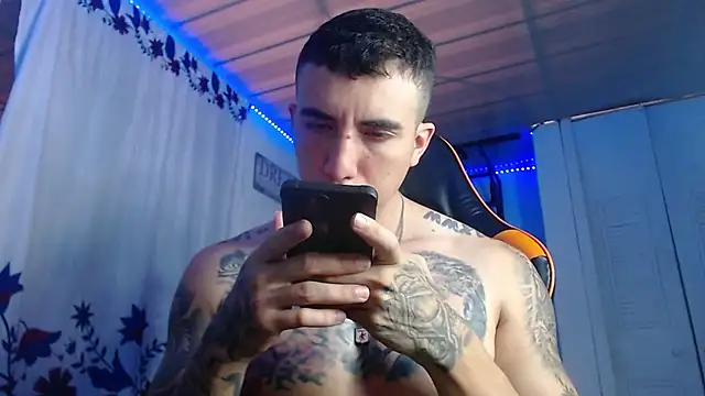 Snapshot of Adam_Hudsond chatting on 02.06.26 Adam Hudsond online show from 02.06.26