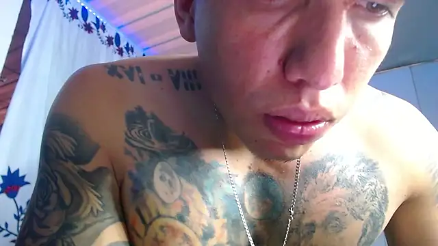 Snapshot of Adam_Hudsond chatting on 02.10.26 Adam Hudsond online show from 02.10.26