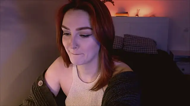 Snapshot of LilyFarey chatting on 12.03.24 LilyFarey online show from 12.03.24