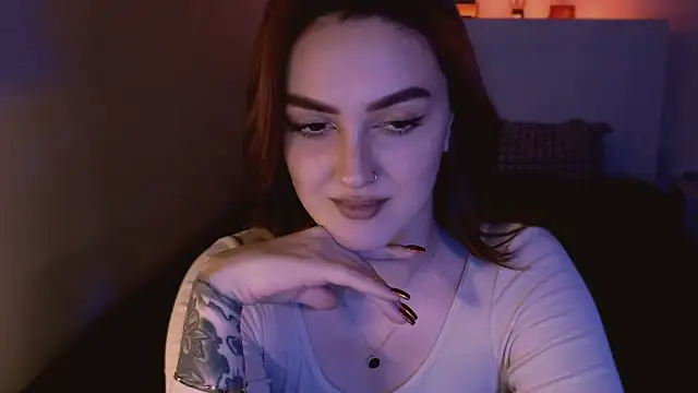 Snapshot of LilyFarey chatting on 12.05.24 LilyFarey online show from 12.05.24