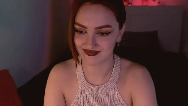 Snapshot of LilyFarey chatting on 12.11.24 LilyFarey online show from 12.11.24