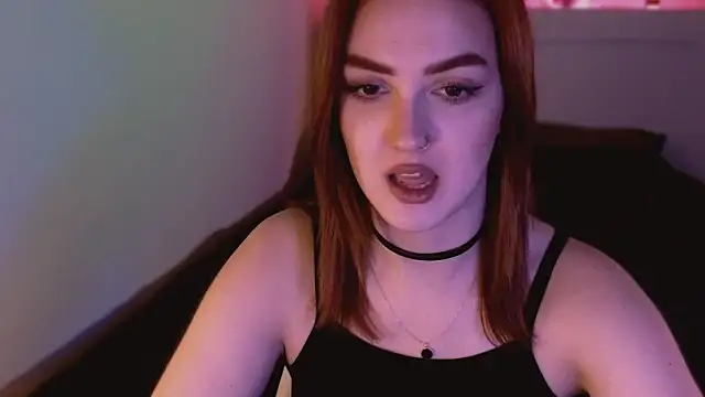 Snapshot of LilyFarey chatting on 12.18.24 LilyFarey online show from 12.18.24